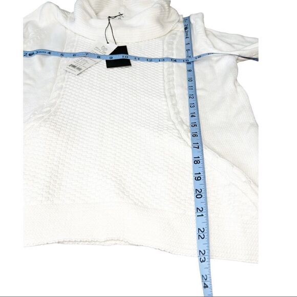 Pure Knit Pullover in Vanilla - Picture 4 of 9